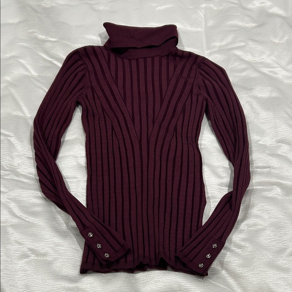 White House Black Market Maroon Ribbed Turtleneck - Picture 1 of 3